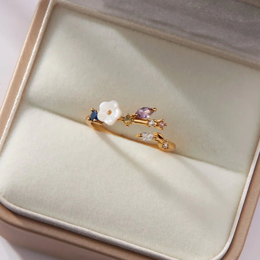 Crystal White Blossom Rings Rose Gold