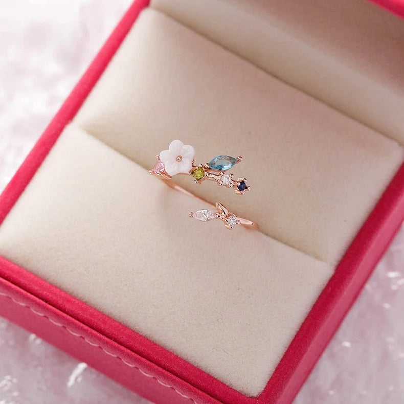 Crystal White Blossom Rings Rose Gold