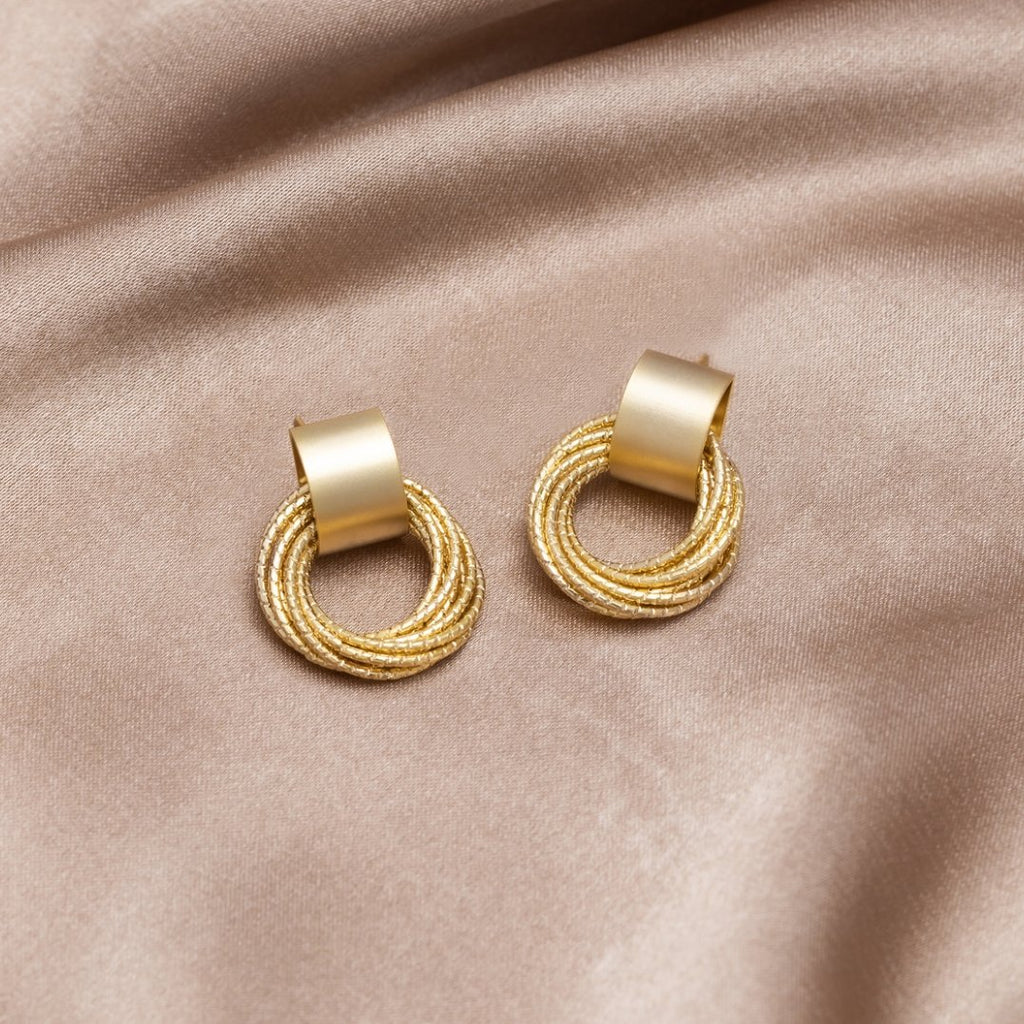 Luxury Gold Hoop Earrings - Gold